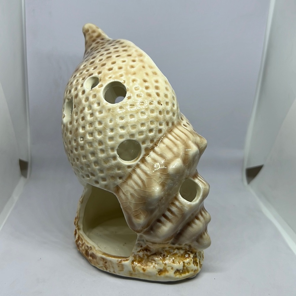 NWOT Seashell Luminary Ceramic Tea light style